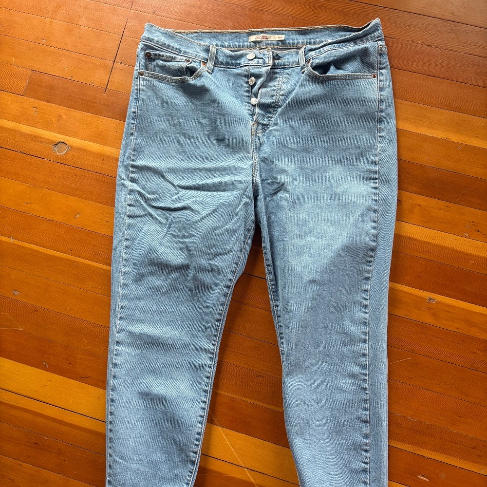 Jean levi’s